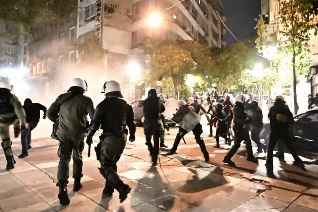 Επεισόδια μετά την πορεία για τον έναν χρόνο από την έκρηξη στους Αμπελόκηπους