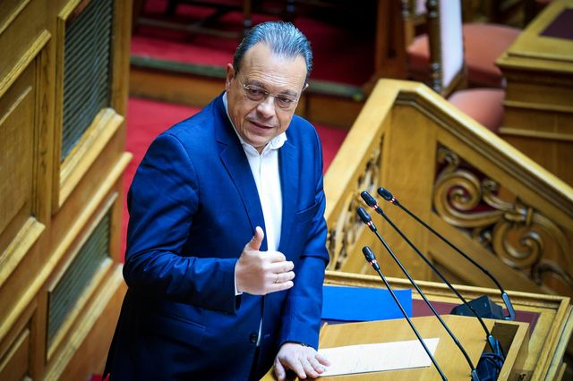 Ο Σωκράτης Φάμελλος στο βήμα της Βουλής