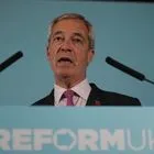 Βρετανία: O Φάρατζ ξεπερνά τον Στάρμερ στην προτίμηση για πρωθυπουργό