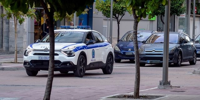 Στον εισαγγελέα Καλαμάτας οδηγήθηκαν οι δύο 22χρονοι που συνελήφθησαν για το διπλό φονικό στην Φοινικούντα