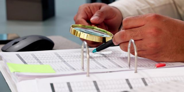 Διώξεις για τις απάτες με ΦΠΑ – Οι αχυράνθρωποι και η έφοδος σε γραφεία γηπέδου