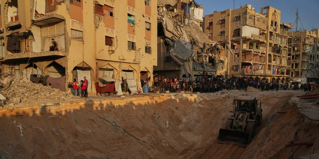 Ισραήλ: Πρώτα “έσπασε” την εκεχειρία, τώρα την επαναφέρει και μπλοκάρει την ανθρωπιστική βοήθεια στη Γάζα