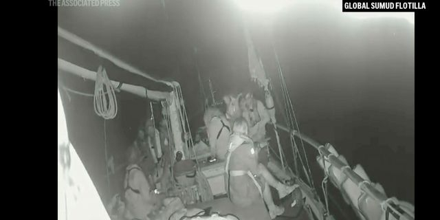 Διεθνείς αντιδράσεις για την αναχαίτιση του Global Sumud Flotilla – Καταγγελίες για παράνομες συλλήψεις