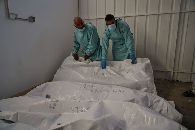 Σοροί σε νοσοκομείο της Γάζας