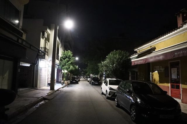 Το σημείο όπου έχασε τη ζωή της, έξω από το μπαρ που διασκέδαζε στο Γκάζι τα ξημερώματα της Κυριακής, η 16χρονη
