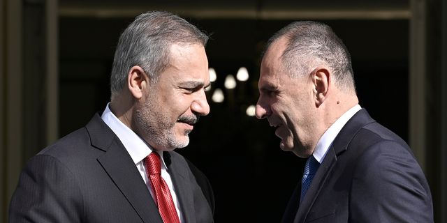 Γεραπετρίτης στη συνάντηση με Φιντάν: “Εκτός συζήτησης θέματα κυριαρχίας”