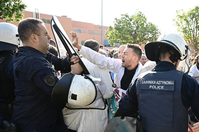 Μαρτυρία για το Αττικόν: “Ο πρωθυπουργός δεν αισθάνεται ασφάλεια να σας δει…”