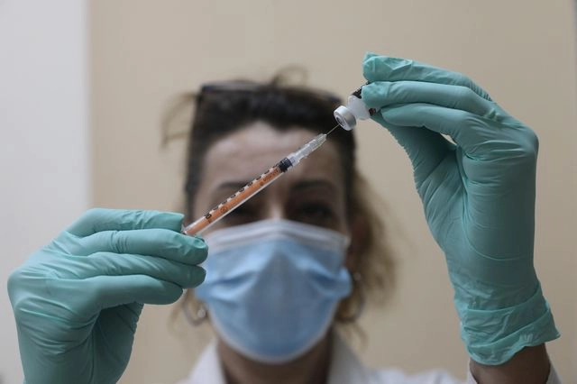 Ξεκινά ο εμβολιασμός κατά της εποχικής γρίπης – Όσα πρέπει να ξέρετε