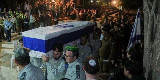 Γάζα: Η Χαμάς παρέδωσε στο Ισραήλ τις σορούς δύο ακόμη ομήρων