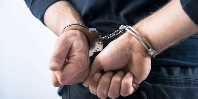 Διακινητής έκρυβε τα ναρκωτικά στο κοτέτσι του στη Νέα Μάκρη