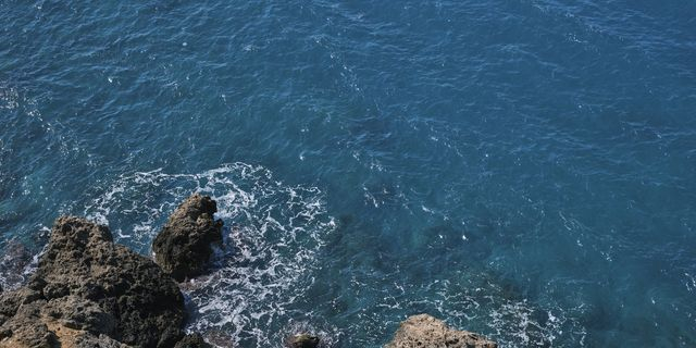 Ηράκλειο: Στο νοσοκομείο 14χρονος που λιποθύμησε στη θάλασσα