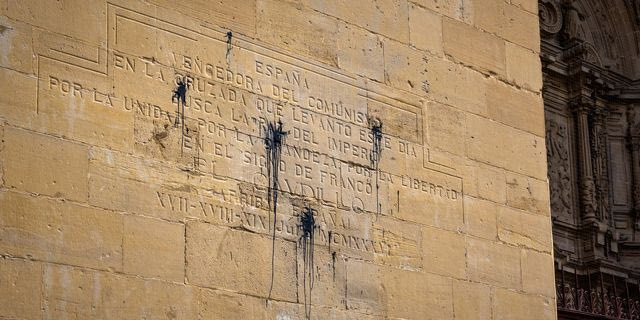 Ισπανία: Φόρος τιμής στα θύματα του Φράνκο, 50 χρόνια μετά τον θάνατό του