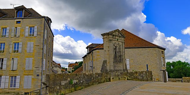 Γαλλία: Νέο “χτύπημα” σε μουσείο μετά το Λούβρο – Έκλεψαν πολύτιμα νομίσματα από το “Denis Diderot”