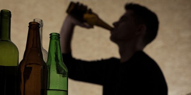 Ηλεία: Στο νοσοκομείο 16χρονος μετά από κατανάλωση αλκοόλ