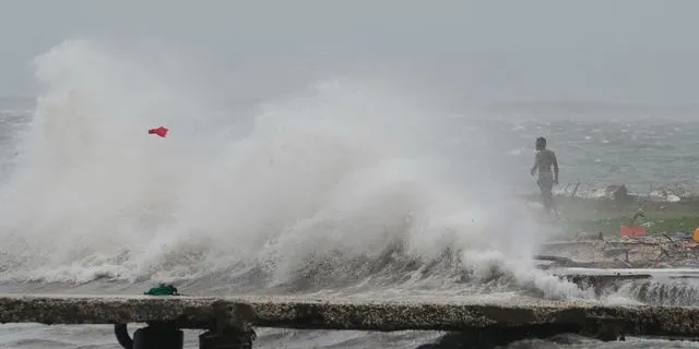 Ο τυφώνας Melissa χτύπησε την Τζαμάικα – Οι αρχές προειδοποιούν ότι “τα χειρότερα έρχονται”