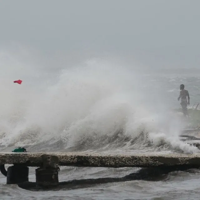 Ο τυφώνας Melissa κυκλώνει την Τζαμάικα – Τελευταία έκκληση από τις Αρχές για εκκενώσεις