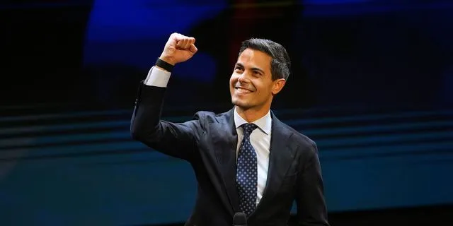 Εκλογές στην Ολλανδία: “Σαρώνει” το φιλελεύθερο D66, ο Ρομπ Γέτεν στο κατώφλι της πρωθυπουργίας