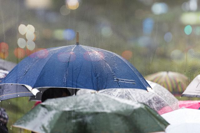 Διήμερο κακοκαιρίας με βροχές και χαλάζι – Οι περιοχές “στο επίκεντρο”