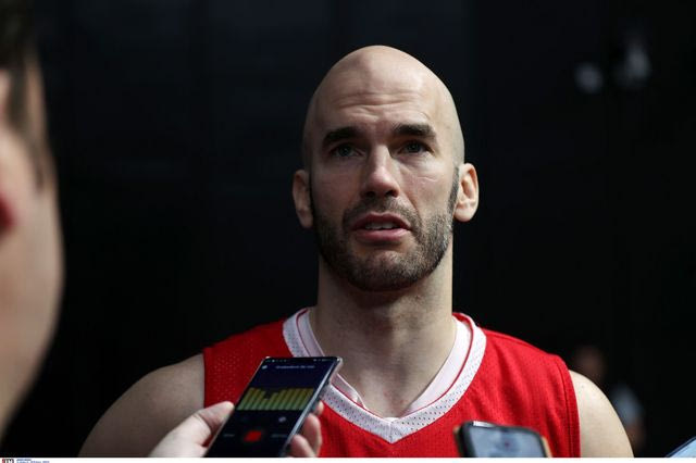 Στην Παρτίζαν ο Νικ Καλάθης