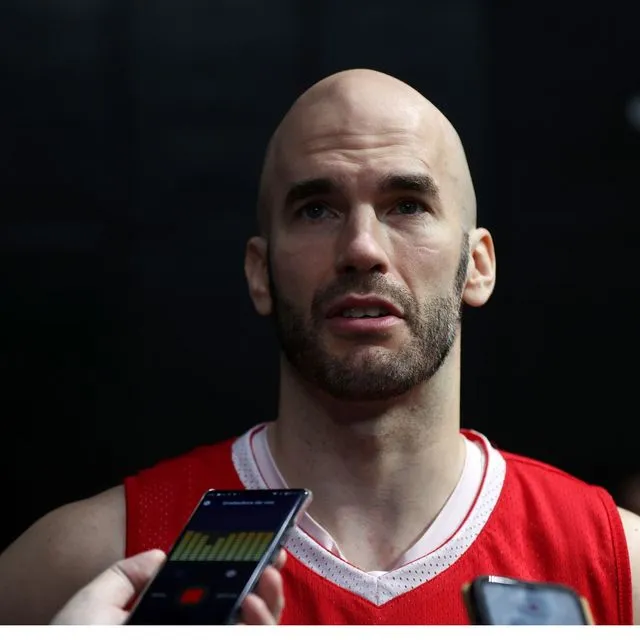 Στην Παρτίζαν ο Νικ Καλάθης