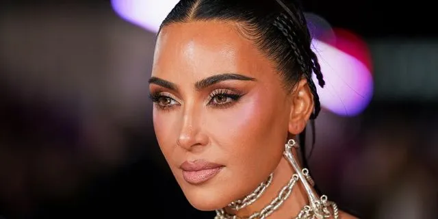 Η NASA “προσγειώνει” την Κιμ Καρντάσιαν για τις θεωρίες συνωμοσίας της Σελήνης