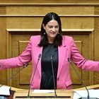Η Νίκη Κεραμέως στη Βουλή