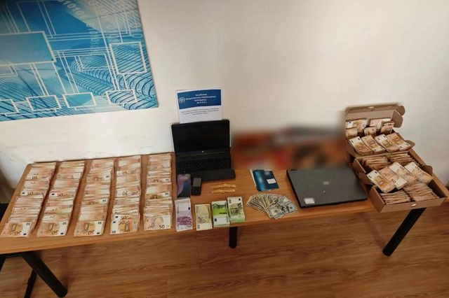 Κύκλωμα ΦΠΑ: Σε σακούλες στοίβαζαν τα μετρητά – Πώς έστηναν “εικονικές” εταιρείες