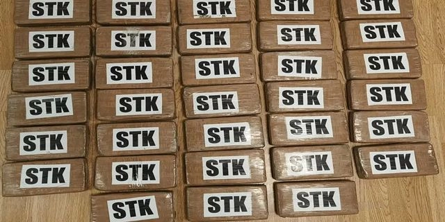 Πειραιάς: Κατασχέθηκαν πάνω από 38 κιλά κοκαΐνη σε κοντέινερ με μπανάνες