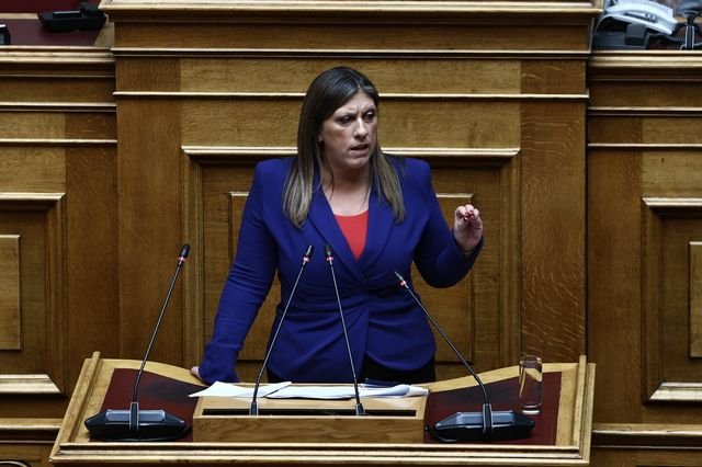 Η Ζωή Κωνσταντοπούλου στο βήμα της Βουλής