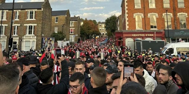 Ολυμπιακός: Πλημμύρισε το Λονδίνο από φιλάθλους πριν το ματς με την Άρσεναλ