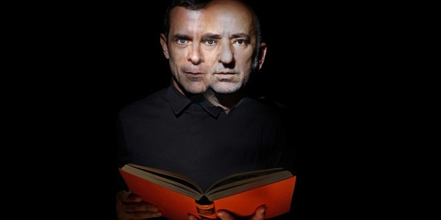 Ο Κωνσταντίνος Μαρκουλάκης μετρά αντίστροφα για το τέλος του κόσμου