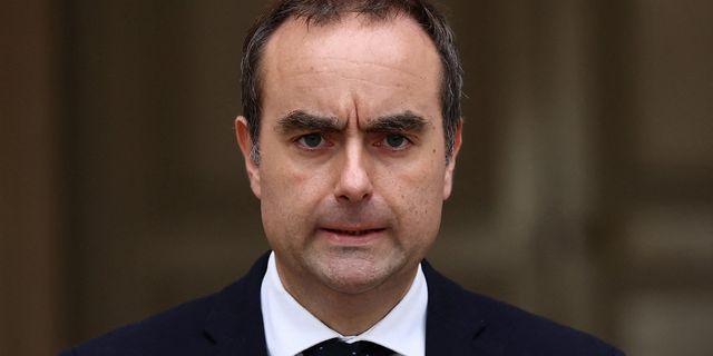 Γαλλία: Γιατί παραιτήθηκε ο Λεκορνί – Οι πρώτες αντιδράσεις