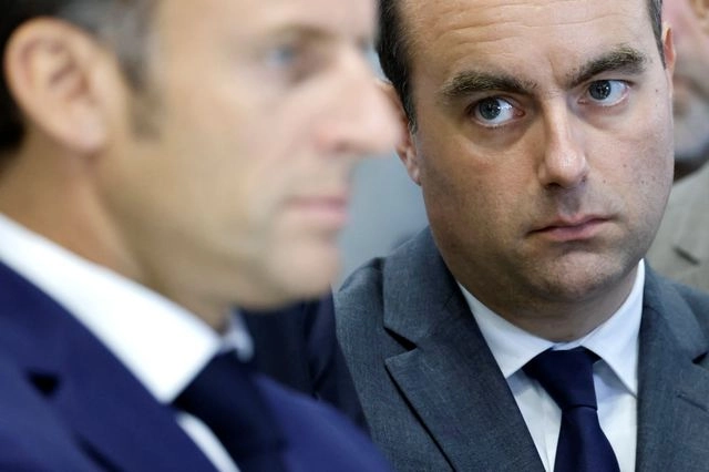 Μπρος – πίσω η Γαλλία: Αντιδράσεις για τον επαναδιορισμό του Λεκορνί από τον Μακρόν