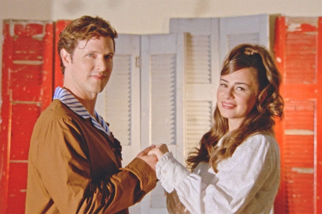 Ο Leon of Athens με την Billie Kark στο videoclip ΤΕΛΕΥΤΑΙΑ ΦΟΡΑ