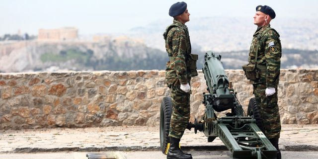 28η Οκτωβρίου: Οι 21 κανονιοβολισμοί από τον λόφο του Λυκαβηττού