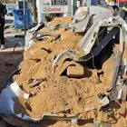 Βάρη: Νταλίκα καταπλάκωσε αυτοκίνητο έξω από βενζινάδικο – Βίντεο