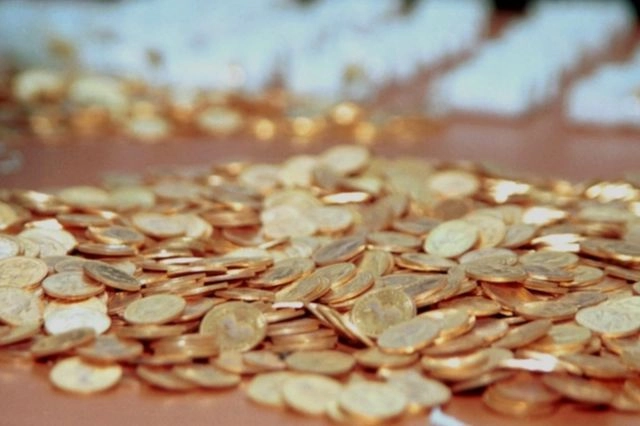 Χρυσός: Μια ανάσα από τα 1.000 ευρώ η χρυσή λίρα