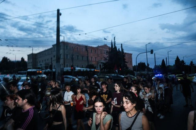 Γιατί μένει στην ίδια τάξη η δημοκρατία στην Ελλάδα;