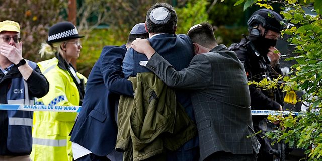 Επίθεση στο Μάντσεστερ: Συνεδριάζει η Επιτροπή Διαχείρισης Κρίσεων – Στη δημοσιότητα φωτογραφία του δράστη