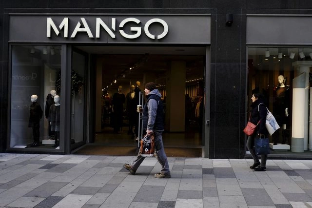 Η οικογένεια του ιδρυτή της Mango απαντά σε όσους εμπλέκουν τον γιο του με τον θάνατό του