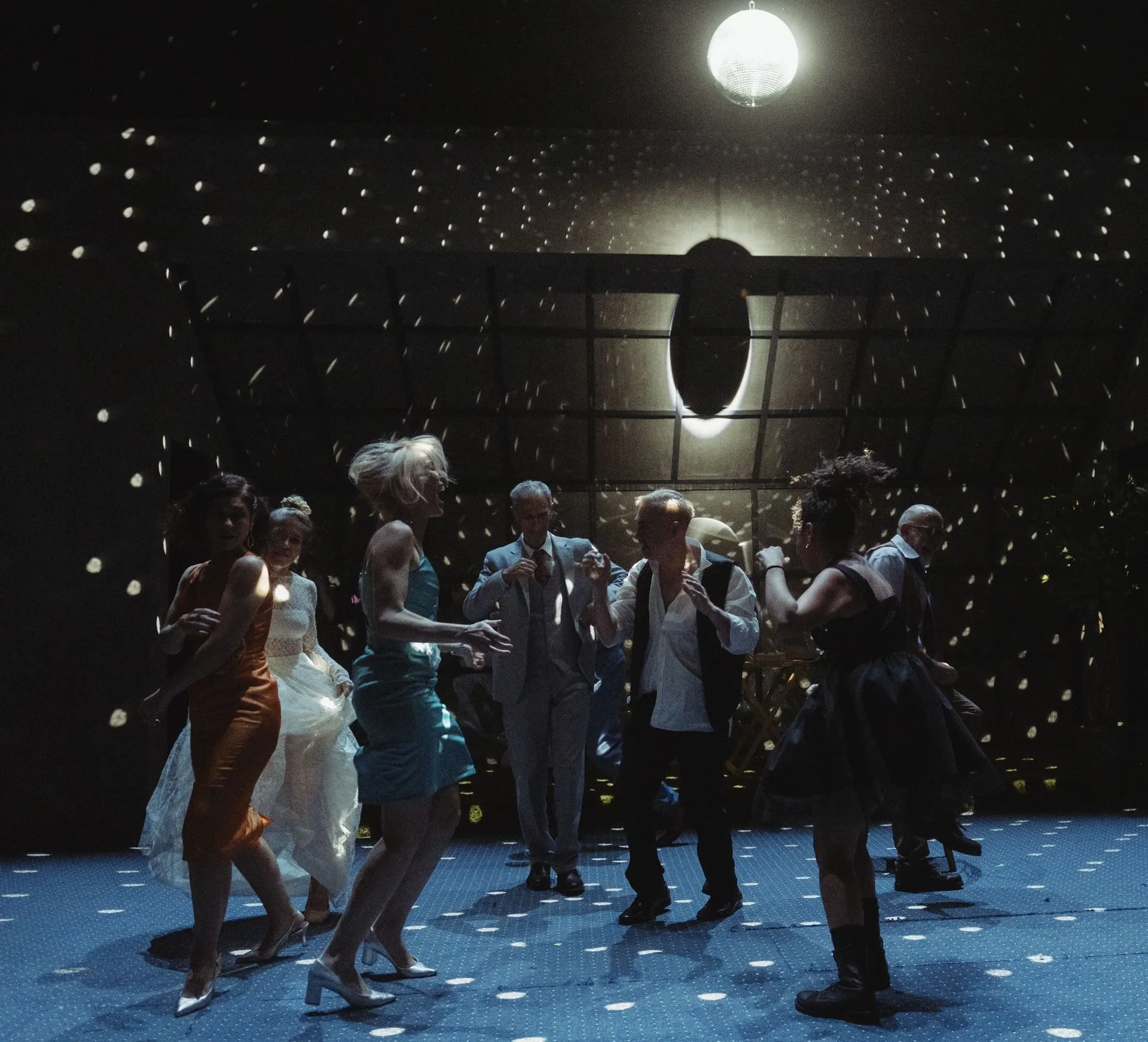 Μέχρι να σβήσουν τ΄αστρα