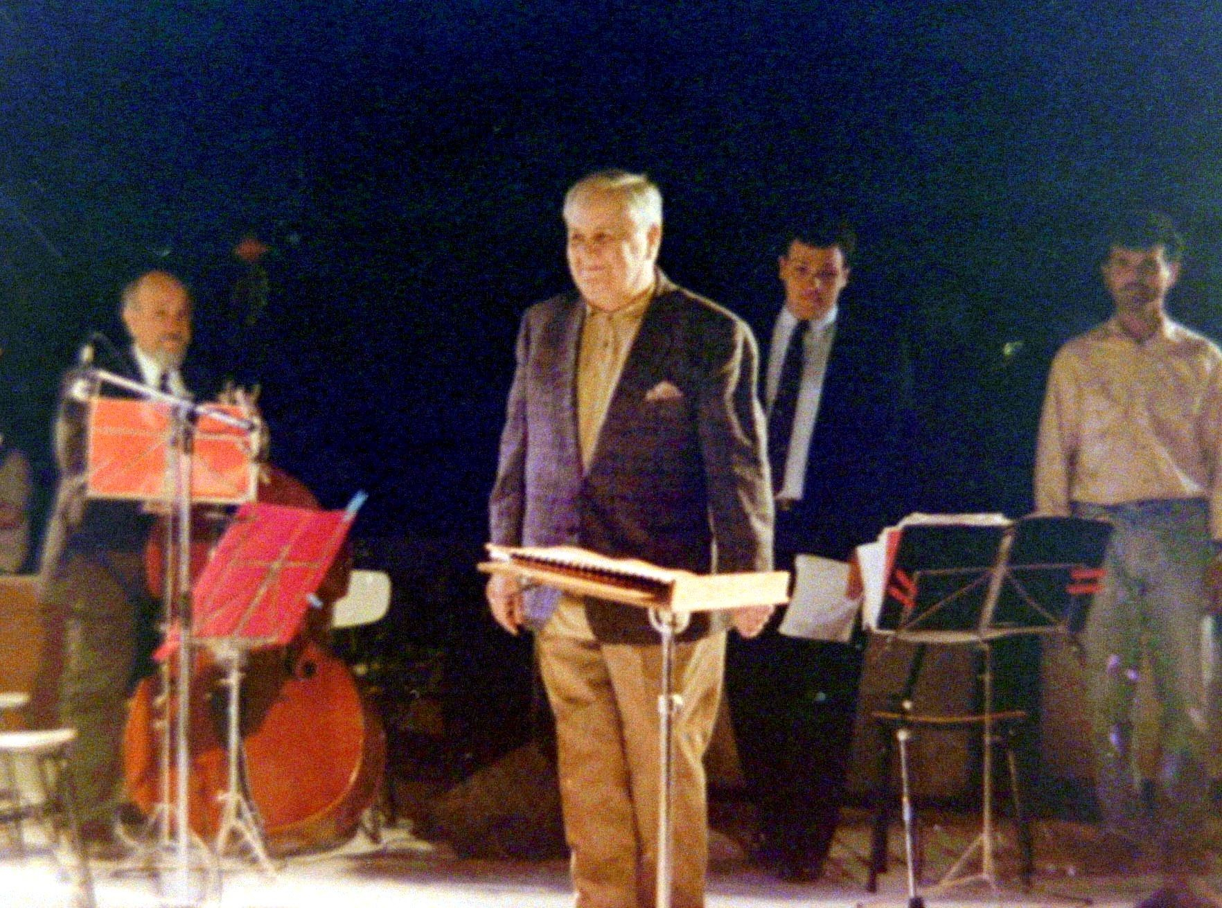 Μάνος Χατζιδάκις