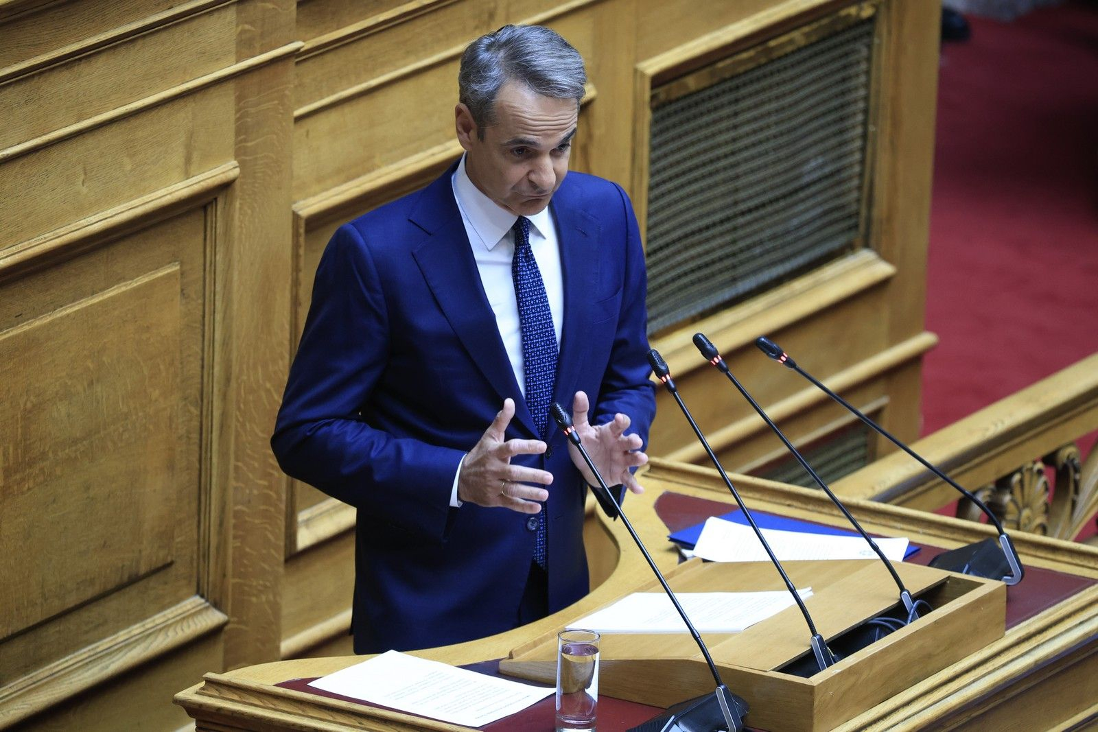 Ο Κυριάκος Μητσοτάκης στο βήμα της Βουλής