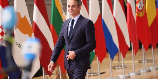 Στις Βρυξέλλες για την κρίσιμη σύνοδο κορυφής ο Μητσοτάκης