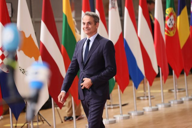Στις Βρυξέλλες για την κρίσιμη σύνοδο κορυφής ο Μητσοτάκης