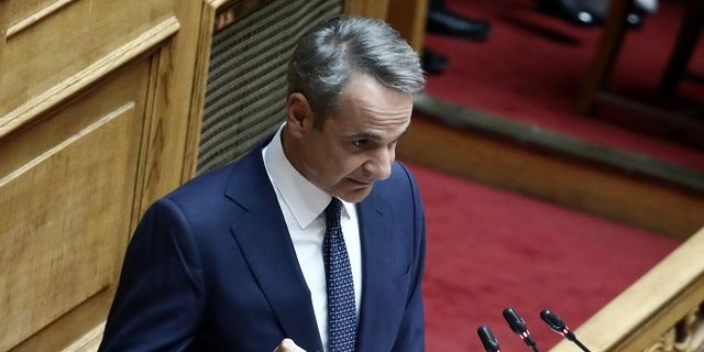 Μητσοτάκης: Συνιστώ αυτοσυγκράτηση στους ψευτοπατριώτες του καναπέ