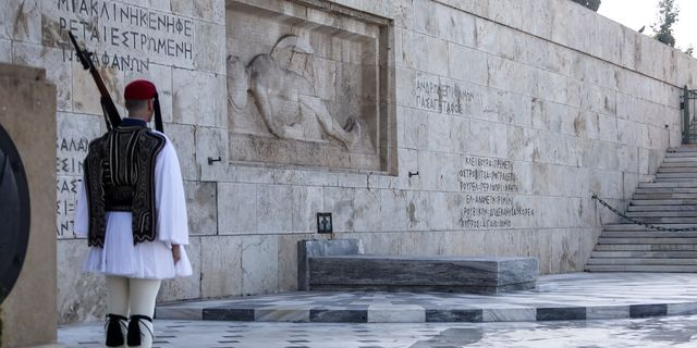 To μνημείο του Αγνώστου Στρατιώτη