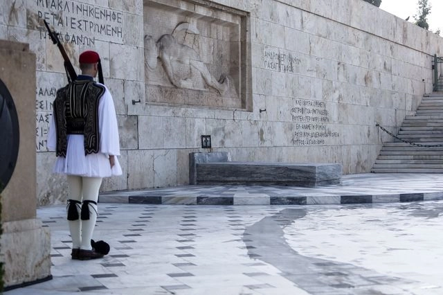To μνημείο του Αγνώστου Στρατιώτη