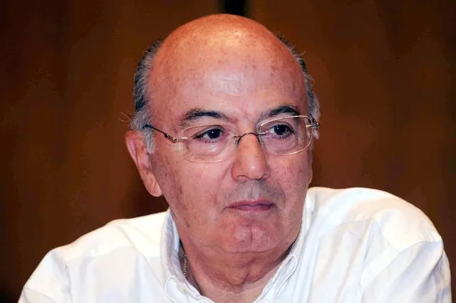 Πέθανε ο Λάμπης Νικολάου