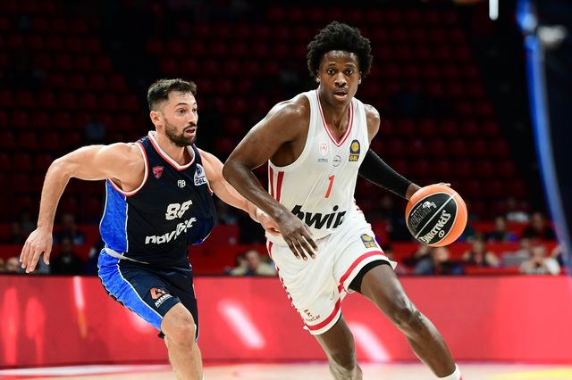 Ολυμπιακός – Πανιώνιος 81-66: Με οδηγούς Νιλικίνα και Χολ έκανε το 3/3